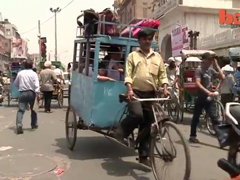 India-School-Bus-Rickshaw--