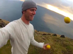 Juggling-Around-Iceland---Y