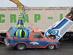 Seahawk-fans-destroy-Bronco