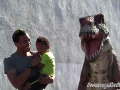 Dinosaur-In-The-Hood-Prank!