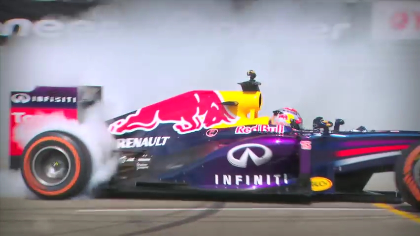 Red Bull Racing's RB8 Tearing it Up in Infrared.mp4_000027152