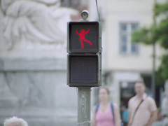 The-Dancing-Traffic-Light