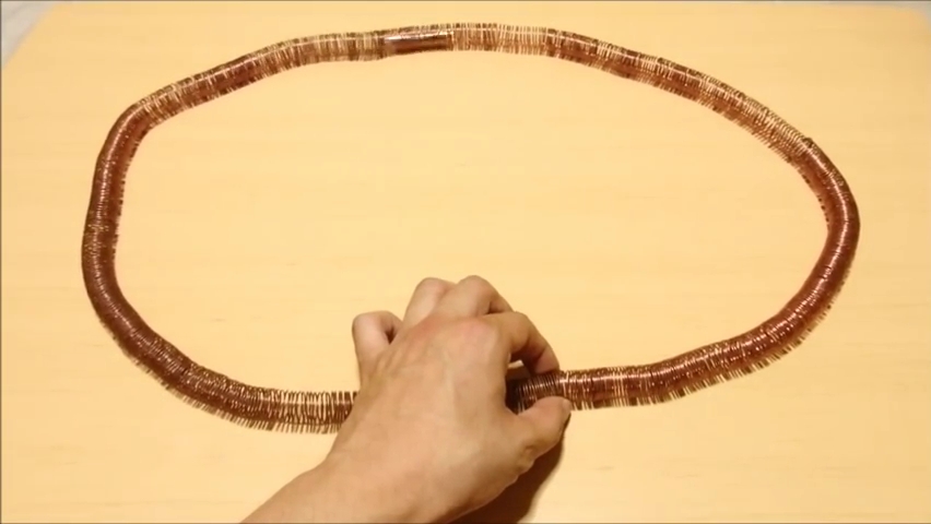 World's Simplest Electric Train 【世界一簡単な構造の電車】.mp4_000058525